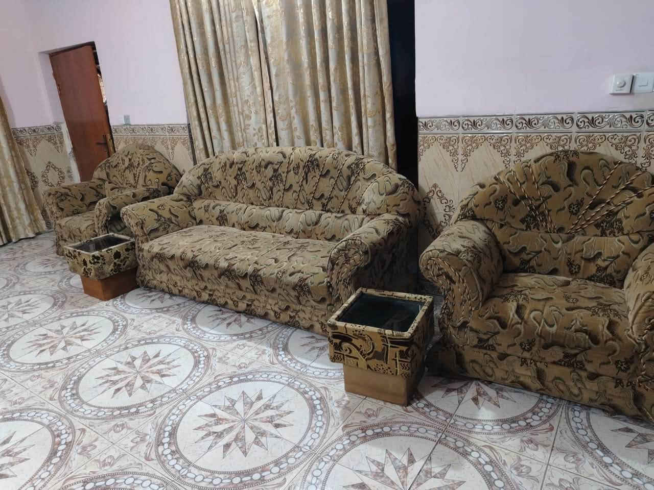 تخم 6مقاعد حطاطه رايدي ب120بي مجال واتساب ***********
