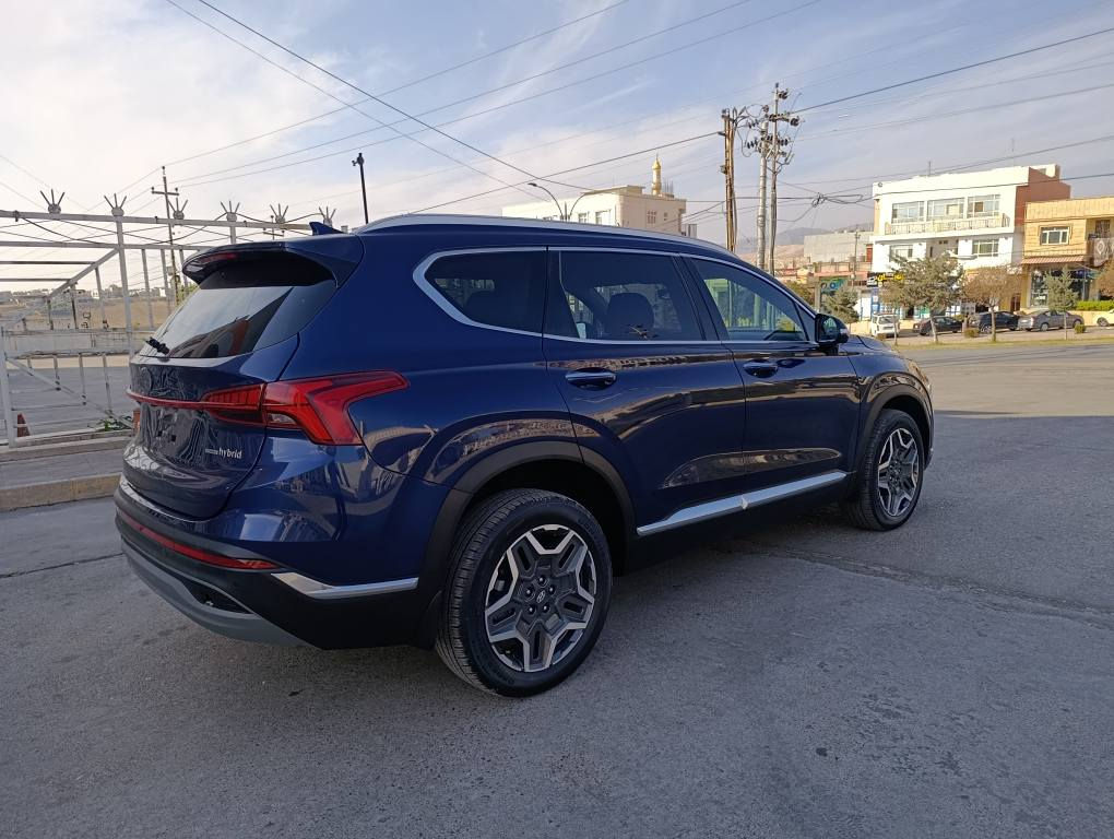 Hyundai Santa Fe limited هايبرد 
موديل 2023
لون ازرق مميز
ماشيه 12 الف ميل
حجم محرك 1.6 /4 سلندر
سعر 180 ورقه بدون رقم
تترقم محافظات الاقليم 
(دهوك اربيل سليمانيه حلبجه)
حادث سيارة :جاملغ+ باب امامي جهه اليسار + نص جاملغ  جهه اليسار
بدون دواخل 
ايرباك ستيرن طاك و مرجع سستم شركه
رادار و راديترات و حجر بيئه و حساسات بلادي شركه
سيارة فول مواصفات لميتدد ١/١ أعلى فئه👌
بصمه+شغال عن بعد
اوتو باركينك = تقديم و ترجيع كنترول
كشنات جلد +خزن + هيتر و تبريد
ستيرن هيتر
فور ويل٤×٤
بردان خلفي
صندوق كهربائي
حساسات امامي و خلفي و جوانب
رادار امامي و خلفي و جوانب 
4 كاميرات 180 درجه حول السيارة
ويل كب كروم بلادي
شحن وايرس
بعد بيها اهواي مواصفات 👌
سيارة بنزين و هايبرد
رقم كاتي /مدة  ترقيم 60 يوم من تاريخ الشراء
تكلفه الرقم 16.5 ورقه
سيارة في اربيل شركة نور البصرة موجودة 
بيع فقط شراي يتصل
***********
*********** أربيل, العراق
