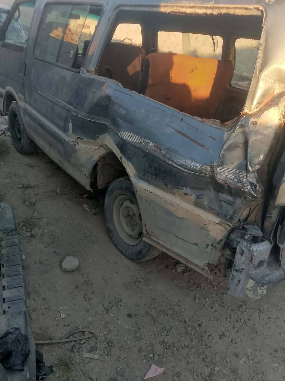 السلام عليكم كيا بستا للبيع موديل 93 ابيع على ضربتها كير مكينه اكسن جدد سلف دينمو باتري جديد تخم تاير جديد الضربه مالايحه الشاصي بس الصفحه رقم الماني بابل ابيع هل موجود السعر 13 وبيها مجال المكان حله ***********
