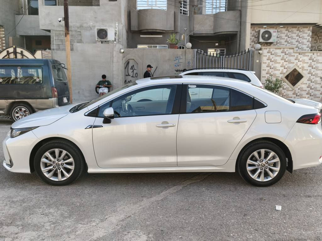 السلام عليكم 
كورلا م 2024 
ماشيه 16 الف
فول GLI 
مكينه 1800
شركه جيهان بعدها ضمان الصيانه 
200 وبيها مجااال 
*********** موصل, نينوى
