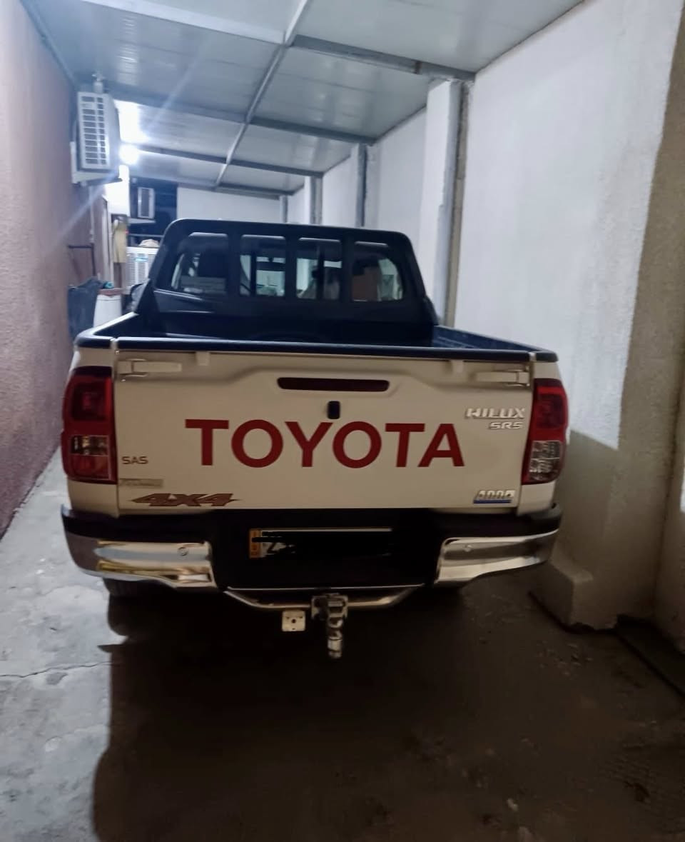 سلام عليكم 
للبيع بيكم هايلوكس فور ويل موديل 20السيارة كفالة عامة 
رقم سليمانية تحويل مباشر السيارة ماشية 103السيارة كلش نضيفة السعر 285بيهة مجال بسيط مكان السيارة بغداد 
***********
