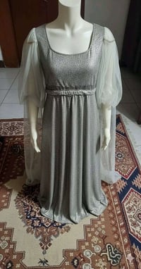 فستان خياط • ملبوس مرة • مناسب وزن ٨٠