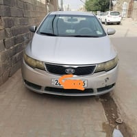 سيراتو مديل ١٢ رايدهااا ٩٠ او بيهااا مجال  هاذه رقم صاحب السياره اتصل ...