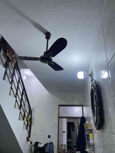 مشتمل للبيع في منطقة الشعب العقاري الثانية الفرع المقابل مدرسة التربية
المساحة ٥٧ متر
واجه ٣ متر
نزال ١٩ متر
يحتوي على ثلاث غرف نوم 
وخدمات بكل طابق
وصالة خطار ومطبخ ومنور
بناء سنة ٢٠٢٥
السعر ١٤٥ مليون وبي مجال
للاستفسار
مكتب الحضارة للوساطة العقارية
***********
