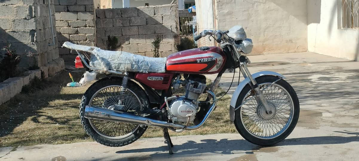 موطور البيع اربعه كير موديل 2019
محرك شرط لا بخار ولا صرف 
كهربايات كله شقاله 
موطور جديد بعدو 
السعر 280  وبي مجال 
العنوان ناحيت الزاب 🌷
الستفسار خاص موجود 
***********
