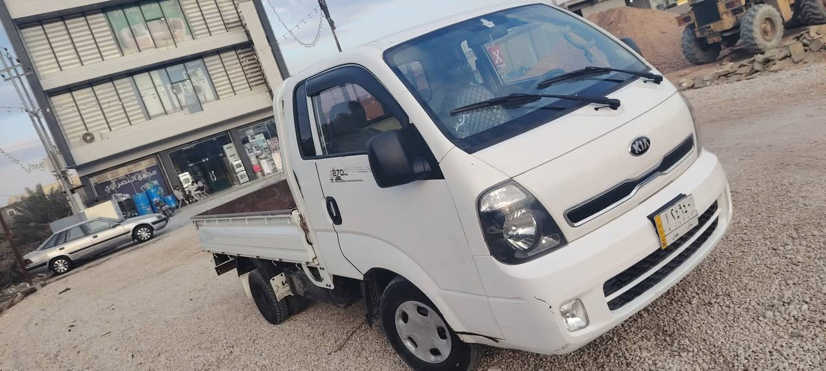 سلام عليكم مرخصت صاحب لكروب كيه موديل 14 رقم بابل سياره جديده خير من الله  جاهزه *********** عنوان بابل المسيب سعر 90 وبيه مجال
