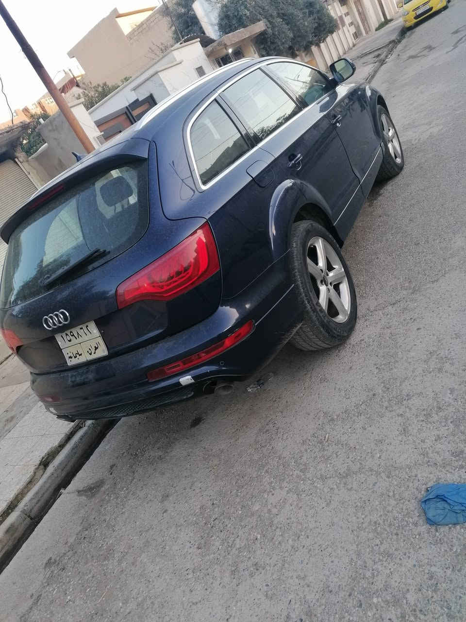 أودي Q7 2011 محرك وگير بطة 3000 بيها منظومة غاز يعني غاز وبنزين مواصفات السيارة فول تبريد 3قطع باتري جديد رادار جانبي سقف بانوراما بردات جگات جوبليس تصعد وتنزل مواصفات Q7 معروفه السعر 9300$ مكان السيارة موصل اتصال ***********
