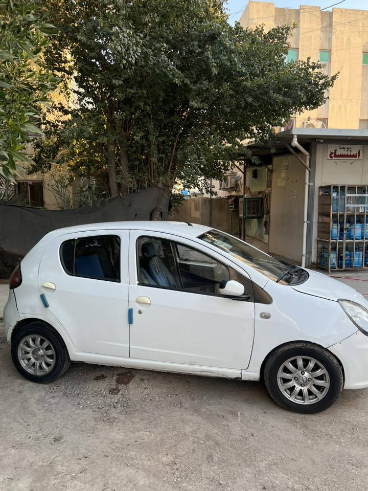 جيلي باندا الموديل 2012 رقم بغداد انكليزي
هزة وسنوية جدد كير ومحرك مكفول بيها طخطخات بل كشر مال بنية موضحة بل صور سعرها 35    مكاني بغداد 
رقم هاتف ***********
