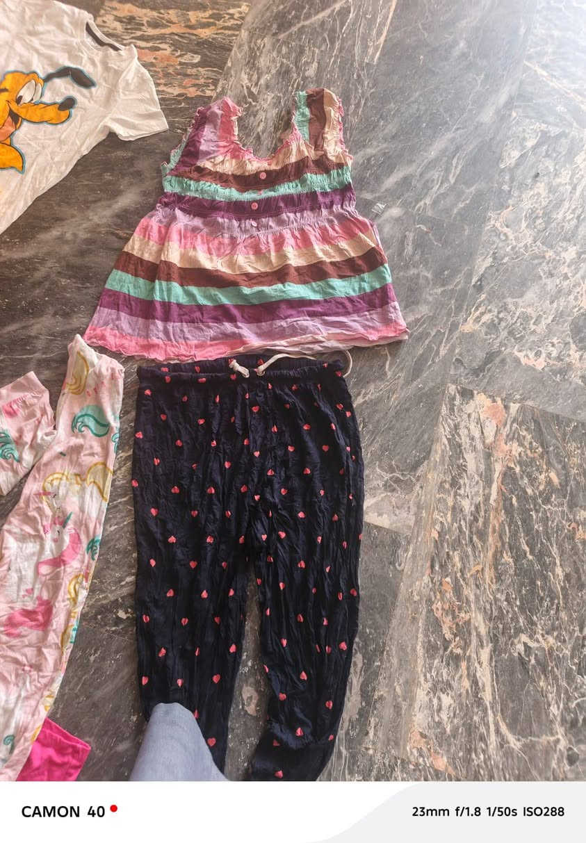 سلام عليكم
ملابس باله نضيفات مشكل كلشي بيهن كل باله بيها تقريبا 50 قطع اقل او اكثر سعر الجيت 8 تلاف و2 ب15
كماليه بل معوقين توصيل موجود اي استفسار عل رقم ***********
