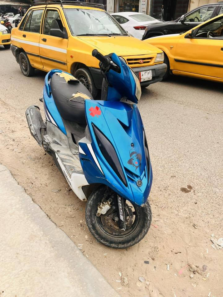 سلام عليكم دراجه جي تي ار
مكينه ناعمه مكفوله لاتنقيص ولاتبخير 
تايرات تخم جديد
دبلات خلفي شغالات امامي شويه تعبان 
بجم مكسور يرادله تبديل 
كلج خلفي رياضي معى البنكه 
كامله مكمله صارله شهرين نازله رمبه
السعر مليون وبيه مجال حك جيه ولبجم 
المكان بغداد الغزاليه الرقم ***********
