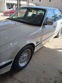 بي إم 525 • ١٩٩٤ • رقم بغداد