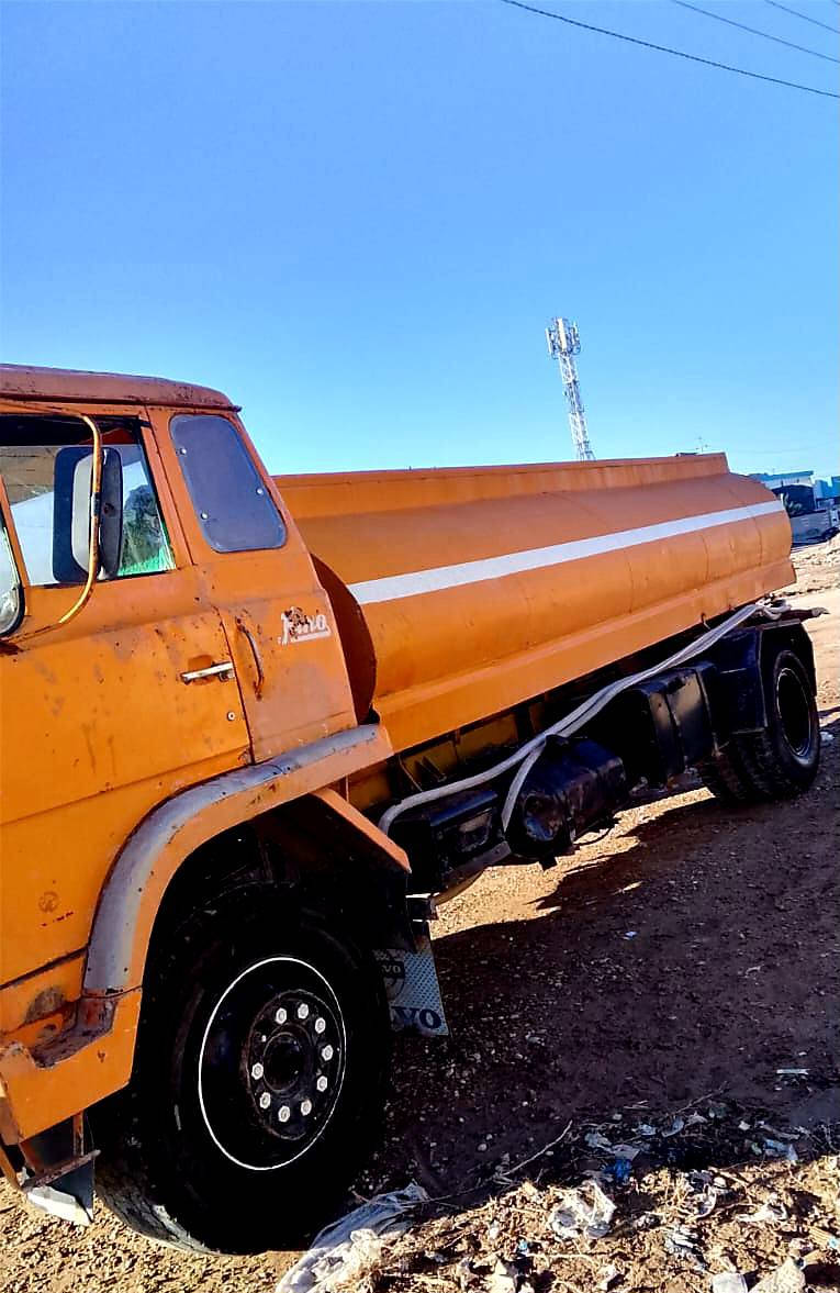 سلام وعليكم هينو للبيع مديل 82 رقم بغداد هاتف ***********.
