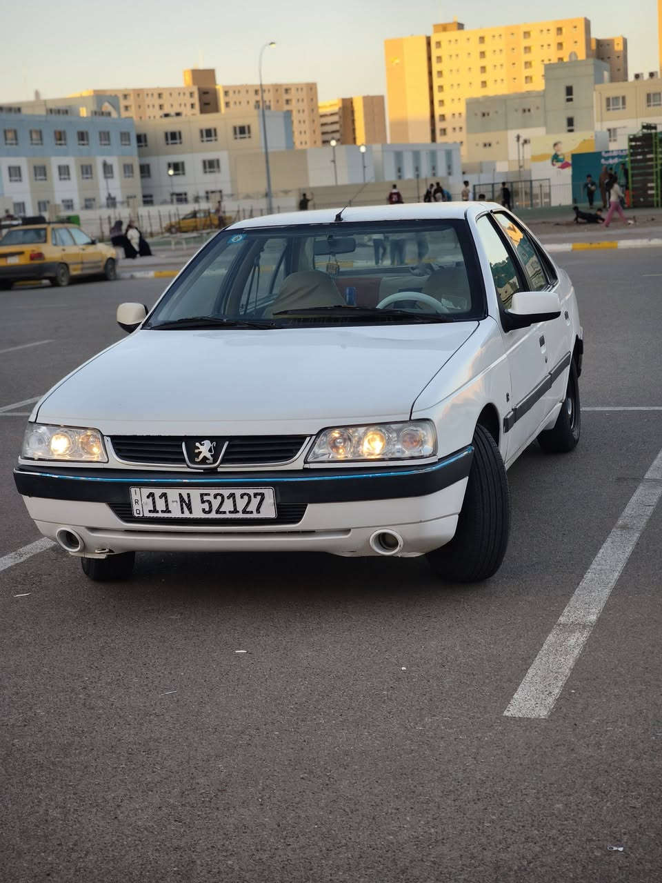 بيجو لميس موديل  2012 بسمي رقم انكليزي هزه جديده كير مكينه صدر كله جديد العنوان بغداد بسمايه السعر 41بيه مجال قليل
***********
