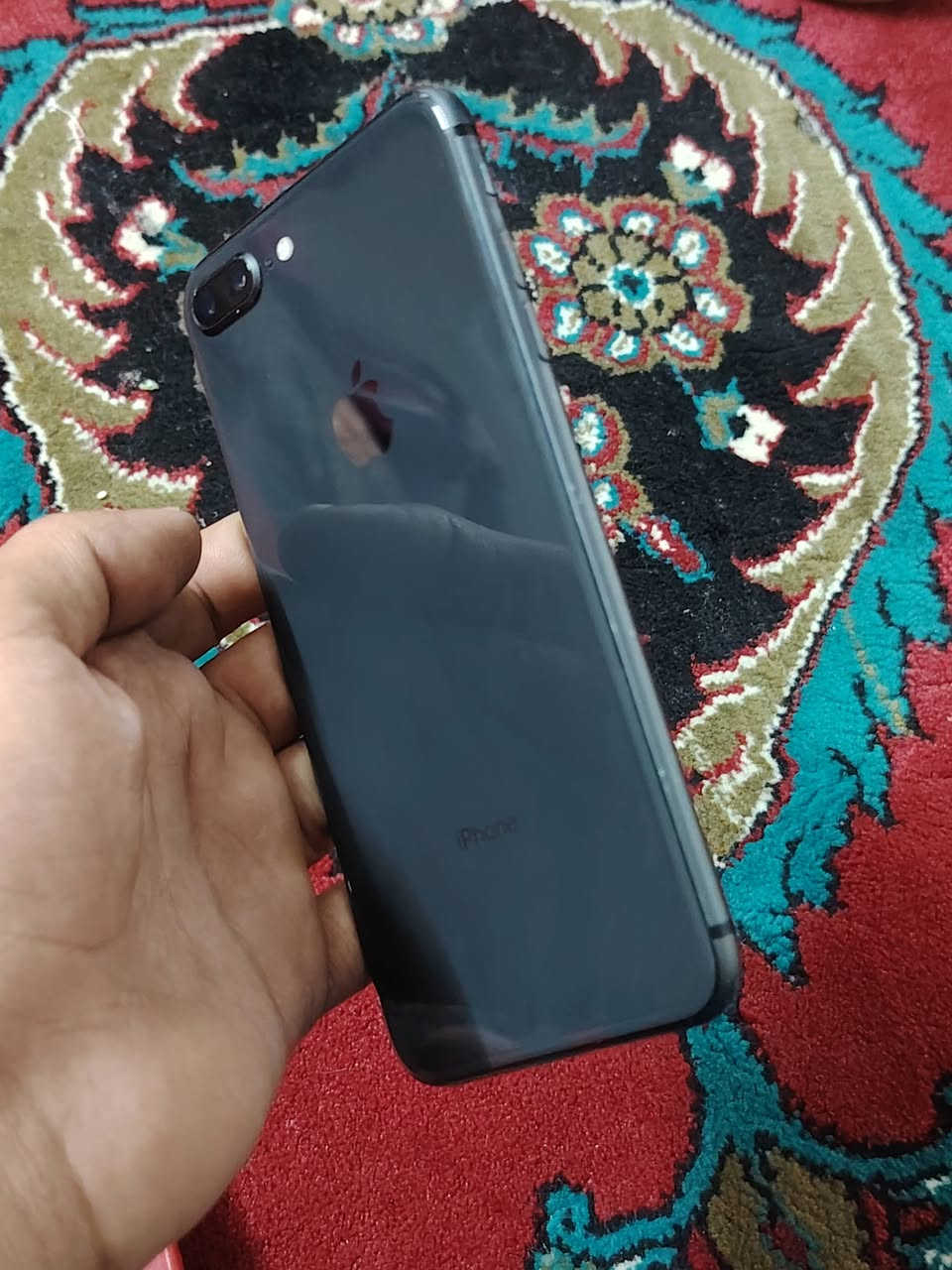 ماشتري لاتراسل
ايفون 8 بلس
ذاكره 64
بطاريه 74%
يوم كامل ما تشحنه 
شرط ما مفتوح 
سعره 150 الف
رقمي ***********
