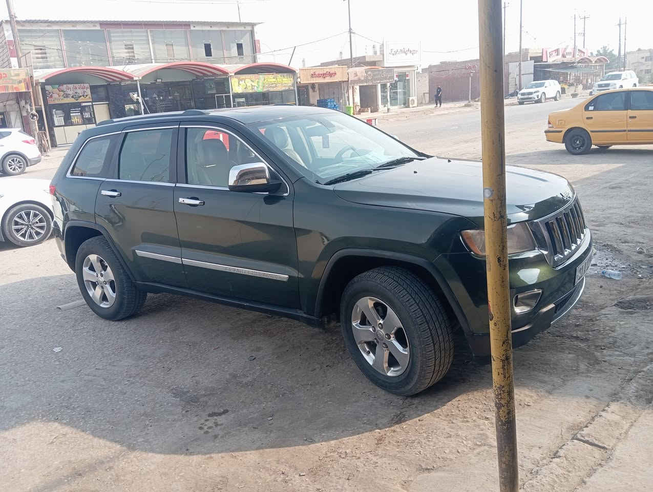 موديل ٢٠١١ بيها صبغ ثلاث قطع سياره جاهزة اي نقص مابيه بسمي السعر ١٤٠ ورقة الاتصال *********** مكان السيارة الديوانية
