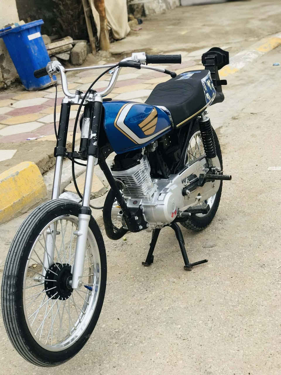 السلام عليكم دراجه البيع السعر 900  وبيه مجال 850 ، مديل 19ثاني تبديله دهن تعمير 25  أوراق  خاص موجود


**إذا كنت صاحب هذا الإعلان وتريد حذفه لأي سبب، رجاءا أرسل رسالة إلى الدعم الفني**