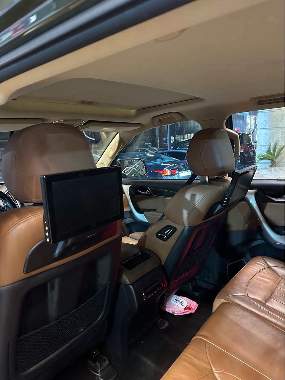 هەڤال H9 مۆدیل 2018 فول فول مواسەفات گوشین جلد کارەبای سارد وگەرم مەساج و خەزن سلایت بەسمە دەبل اکسل تبرید مرکزی 83000 رۆشتووە هيچ مەسرووف نییە بێ بۆیاغ سعر 155$ *********** أربيل, العراق
