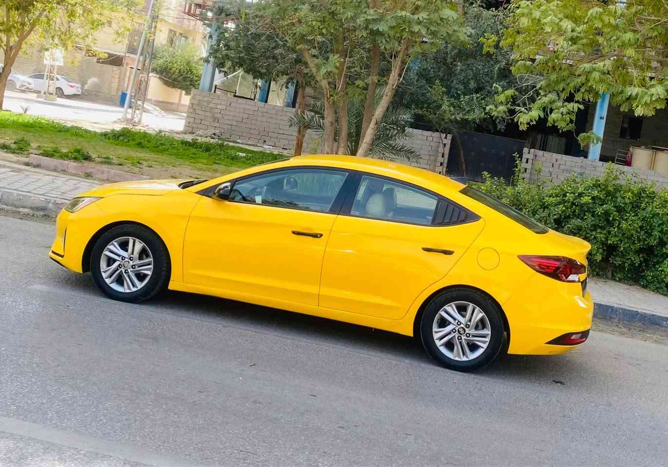 السلام عليكم للبيع هونداي النترا مديل 2019 وارد امريكي حادثه دور خلفي فقط والباقي مكفول كله ليبل وحد موصفات شاشه كامره دوره فل تحكم رادار امامي جانبي تحديد مساره توقف ذاتي كير AT مكينه 2000 دوش سنويه لغاية 28 مصفره هيه وغرمات السياره جديده حيل وجاهزه واي نقص مابيه كير مكينه مكفولات حداديه تخم تاير تدفه تبريد ثلج السعر 128 لاستفسار اكثر لاتصل على الرقم *********** مكان السيارة كربلاء مكلف بل نشر كربلاء, العراق
