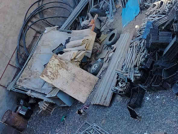 السلام عليكم  يوجد بيوت بلاسيتكيه نوع لبناني اصلي   يوجد ايضاً مال منظمه نظيف جدا  فقط حديد مع ابواب عدد 22قوس عنوان موصل قرية يارمجه ***********
0750 392 5401
