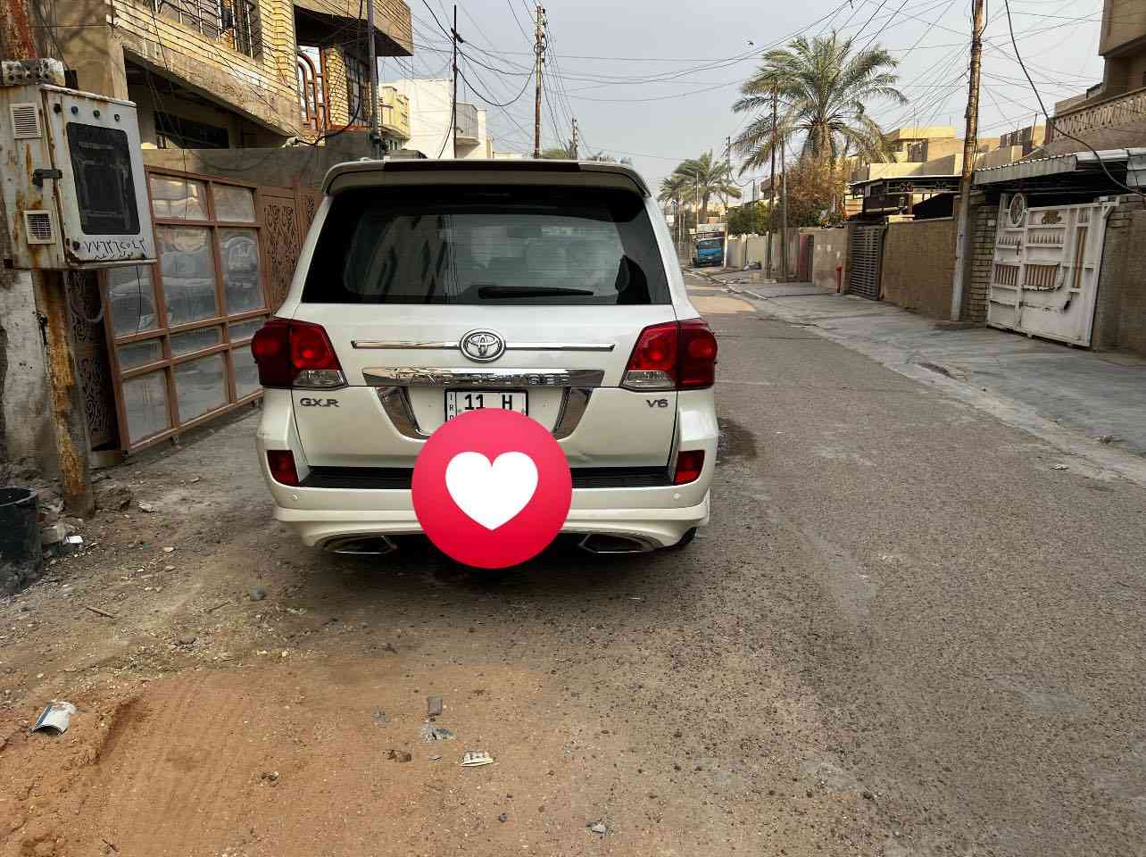 السلام عليكم لاندكروز ٢٠١١ لاصبغ ولا تبديل فقط مكانين بارد بجم محدث***********
