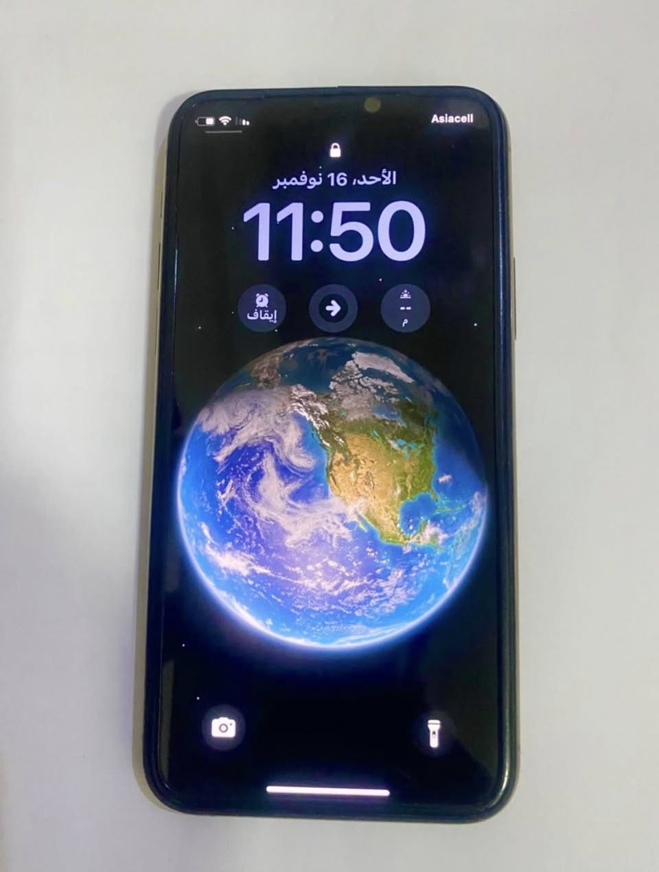 آيفون 11 برو للبيع 
ذاكره 512 
بطاريه 75 بلادي 
الجهاز ما مفتوح 
 نظيف جدا 100‎% 
السعر 325 
للاستفسار ***********
