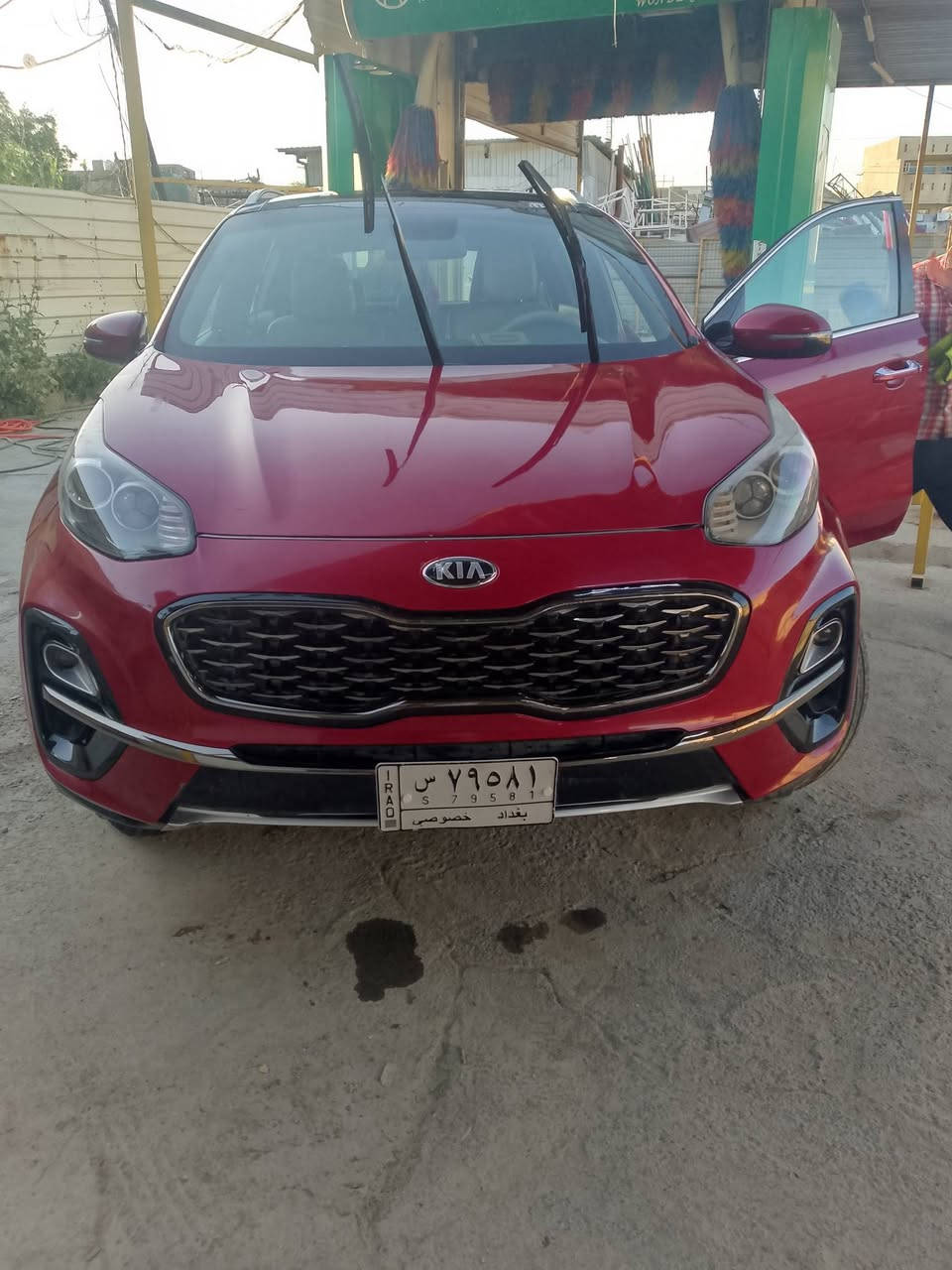 سلام عليكم شباب اسبورتج 2020. وارد امريكي حادث صفحه جهت السائق  بسمي رقم انكليزي تحويل ثاني يوم مواصفات نص فول  السعر 145بي مجال 
سياره مصبوغه حزام ماشيه 37الف
*********** هاذا رقمي اتصل واني خادم
