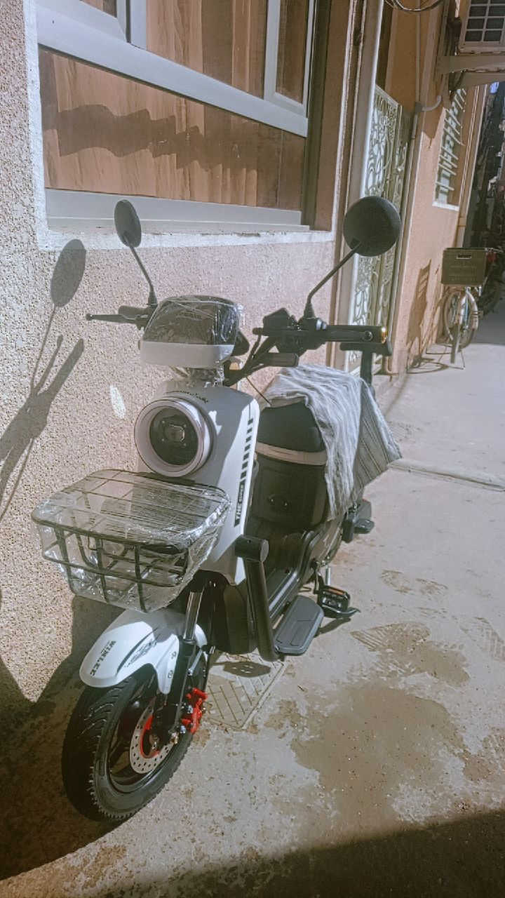 اسلام عليكم دراجة شحن للبيع
النوع R9
حجم 26
الموديل 2026
بلوتوث تحتوي على كرتين تشغيل وسويجين وبصمة 
الدراجة جديدة قبل ثلاث ايام ماخذها للستفسار خاص


**إذا كنت صاحب هذا الإعلان وتريد حذفه لأي سبب، رجاءا أرسل رسالة إلى الدعم الفني**