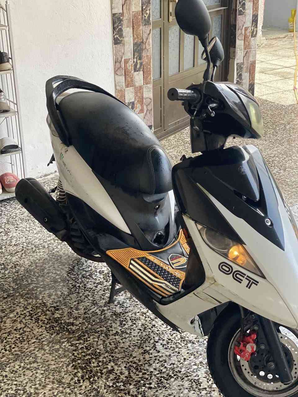 سلام عليكم دراجه ثعلب 🦊 كلش نضيفه كل قطعه بيها ختمم واحدد كهربائيه عامتن شغله دبل إشاره سلف هندرر محركك ناعمم لحيه عضم عاجج مو تجاريي دراجه نقصها بس كلجج خلفي تعبانن فقط الباقي كله شغلل قفل ستيرن قفل جنطه كيجات بانزين وسرعه شغالل سعرها500بيها شيي بصيط مكاني حريه شارع 30قرب أسوق مريومه رقم تليفون ***********اتصل وبخدمتكك
