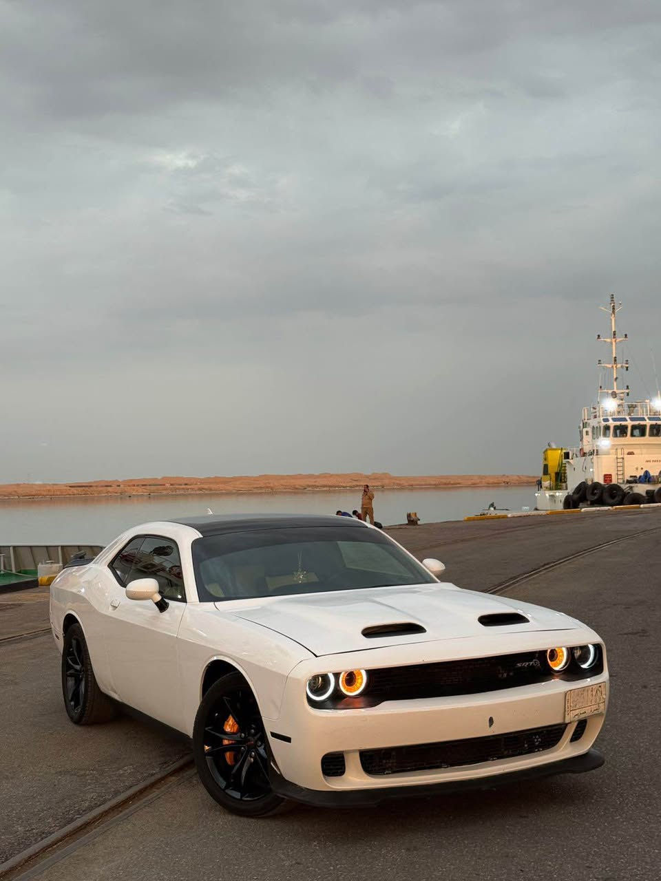السلام علیکم

جالنجر 2015 SXT PLUS وارد كندي - رقم بصره سنويه لل 28 

شوكت ما يعجبك

لون ابيض صدفي 6 سلندر - ماشيه 80 میل

مواصفات السياره . فول عدا الفتحه

استيرن كهرباء

شفتات استیرن

كشنات كهرباء

كشنات تدفئه وتبريد

هيترات بلمري

تشغيل عن بعد

کامره دواره

شاشه جبیره

كزوزات بوابه تتحكم بيهم من يمك

وضعيات سبورت

فيت بم ريسنك

ولف حماوه ريسنك

بلكات ريسنك

فجوج اس ار تي اصفر

تایرات جدد

ليزريات سموك

ويلات بلاك توب جدد

دسكات جدد

بنید اس ار تي ابو فتحتين

کشنات جلد لونين اسود و اوف وايت

علماً بأن السياره داخله بيها باب الصدر

وبلعراق بيها 4 قطع صبغ اثر الخطه مالتها

قماره + تكم + شواصي ولغود ومكينه وكير وحداده وتبريد وكهربائيات

) كفاله شرط الفحص ( بدون ايرباك فقط برده

علماً السياره حته حجريات الكزوز موجوده

السعر 128 ورقه وبيها مجال بسيط للشراي ( سعري جداً مناسب )

مكان السياره البصره الصالحية 

( *********** ) الزبير, البصرة
