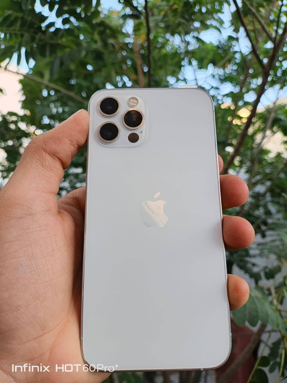 سلام عليكم ايفون 12 pro مبدل بطاريه وشاشه الجهاز كلشي بي شغال ما بي أي عيب ذاكره 128 فيس اي دي شغال ويا كفر سعر 275 وبي مجال لل شراي مكاني نجف شارع الصب رقمي *********** متوفر واتساب
