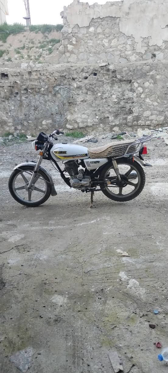 السلام عليكم ماطور 5 كير 2017 ماطور جاهز اي عيب مابيه محرك شرط سعره 275 وبيه مجال شراي تعال خاص وتدلل مكاني كركوك ***********
