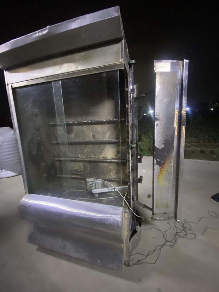 السلام عليكم شواية دجاج تأخذ ٤٠ دجاج لبيع مكان بغداد سعر ٢٧٥ ألف ***********
