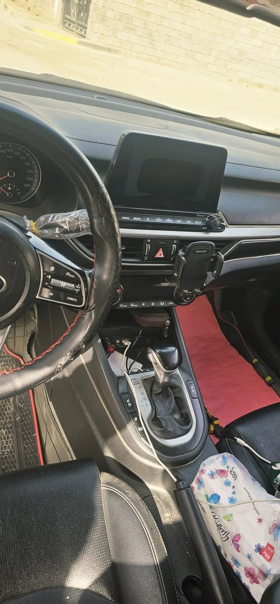 كيا سيراتو للبيع
السعر 158 ورقه وبيهه مجال
للاستفسار***********
