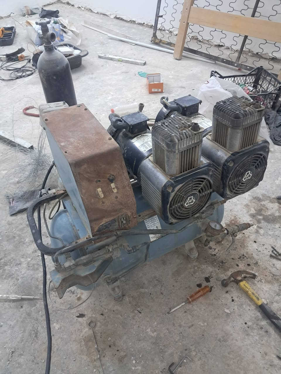 السلام عليكم
للبيع كمبريسر  امريكي 
بي تاروسه عدد 2


**إذا كنت صاحب هذا الإعلان وتريد حذفه لأي سبب، رجاءا أرسل رسالة إلى الدعم الفني**