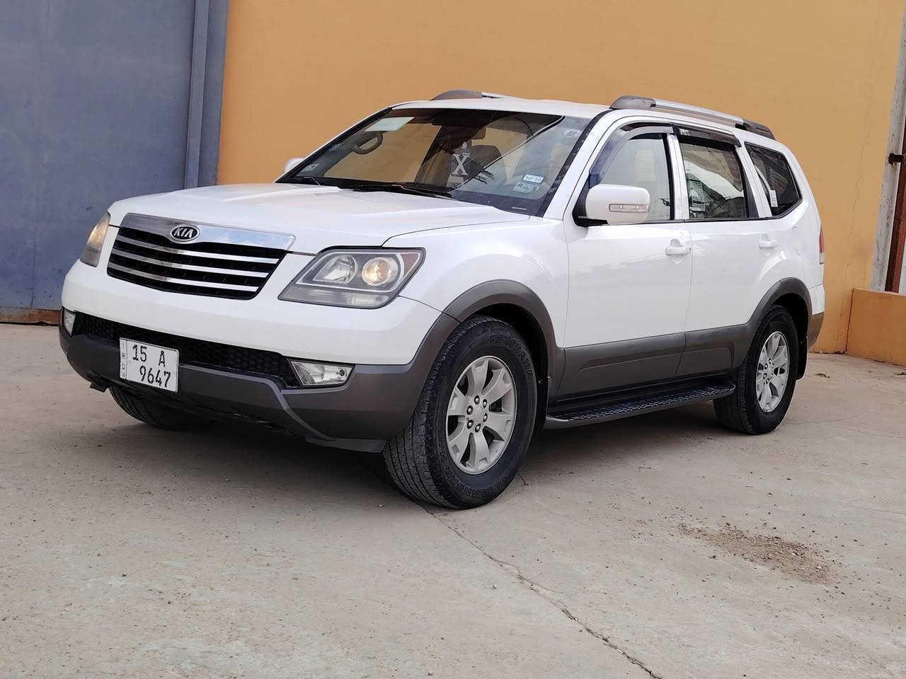 سلام عليكم للبيع او مراوس حسب لقناعه اعتذر لبيع بل أقساط ولوعده  ماهافي باريجو ٢٠٠٩صبغ جاملغ خلفي بدون دواخل  رقم جديد بأسامينا تحويلك بنفس ليوم بشرط رقم وسنويه وهزه جدد سياره كير  محرك صدر تبريد تخم تاير كفاله بدون اي نقص  مواصفاته أشاير بل مري مري كهرباء صندوك شفط تحكم جهتين شاشه بلاديه سياره بعد احله من صور وسعر ١١٨بيه مجال جدن بسيط حك جيه فقط مكانه رمادي شراي اتصل *********** رجائن لمو شراي لا يتصل
