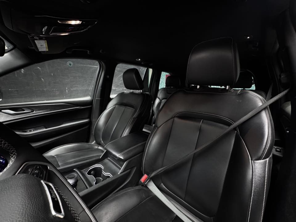 جيب كراند شيروكي لمتدد موديل 24 بدون صبغ فقط خشم الجاملغ فول مواصفات ماعدا البانوراما ماشية 33 كم للاتصال على الرقم ***********
