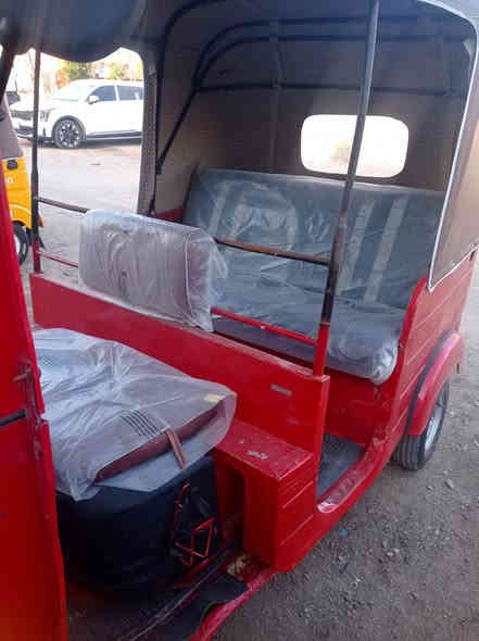 سلام عليكم شباب تكتك باجاج رقم وسنويه تحويل مباشر موديل 18 طالع بل عشرين نضيفه مابيه  خياس السعر 4و 500وبيه مجال الاستفسار ***********
