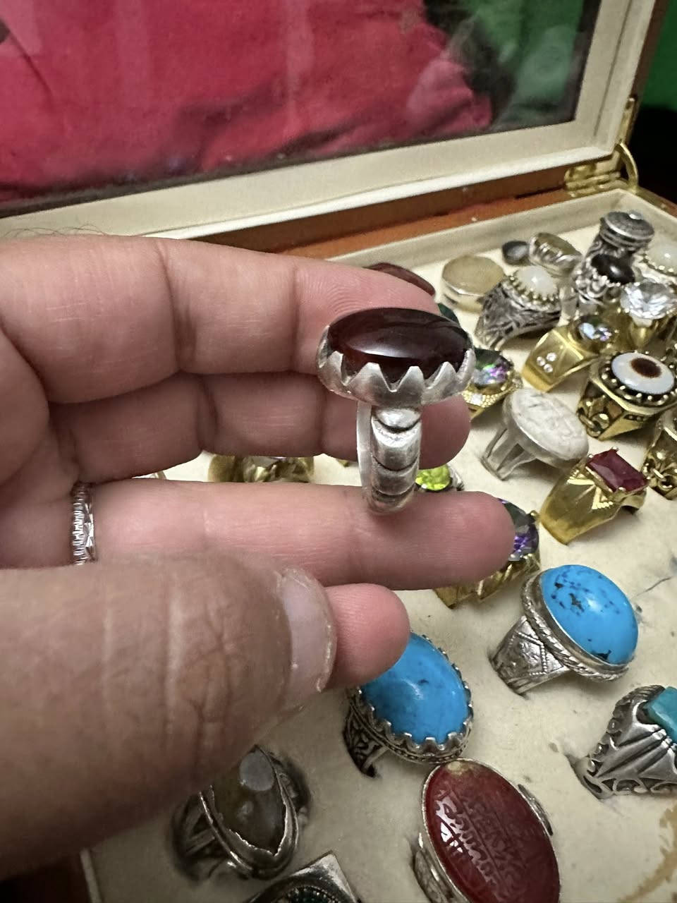 خواتم صياغات
يدوي كلمن سعره
توصيل جميع 
المحافظات
***********
