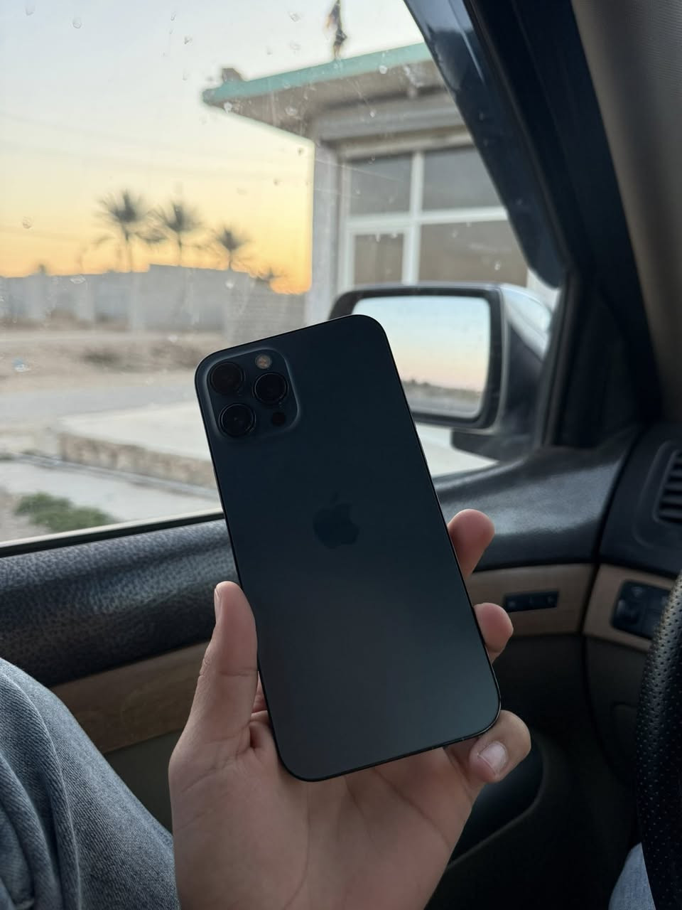 ١٢ برو ماكس
ذاكرة ٢٥٦ بطارية ٩١ الجهاز مكفول من كلشي ونظافة ١٠٠٪؜ وانطي بي ضمان 

سعره ٥٠٠ الف 

مكاني بعقوبة 

***********
