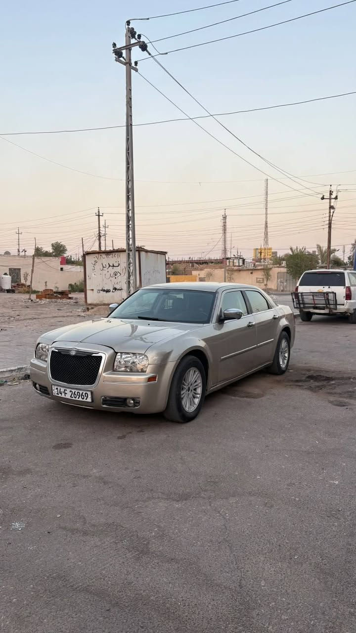 اوباما موديل 2007 السياره حلوه حجم المحرك 3500 السياره جاهزه مكينه كير حداديه تبريد سياره بيه رشات صبغ فقط مكفوله من ضربه رقم بصره باسمي السعر 95 بيه مجال بسيط مكان سياره بصره للاستفسار *********** انا مكلف بالنشر فقط للاستفسار على رقم فقط
