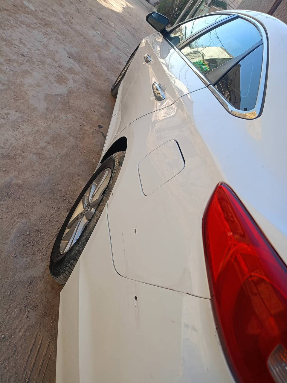 السلام عليكم عندي سياره جاهزه من كلشيه على الأخير 
سوناتا 16وارد فقط بيه تشليع صبغ  اغلبيتكم اتعرفون  المريكي بل ذات الايدبيض يشله  حادثه السيارة من امريكه اكلين فقط دعاميات رقم الجديد ابسمي مراوس فقط سياره احدث او عاليه حسب القناعه للطرفين  دخول خاص هذا رقمي بي وات ساب ***********
