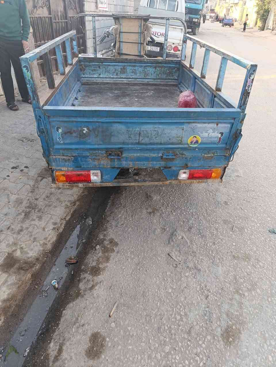 موديل 2013 اصولية
مكفولة من شاصي   
كهرباءيات كلها شغالة كلشي ما عايزة  مليون 150وبيها مجال  
***********
