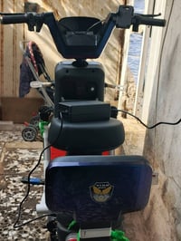 الرقم 07729844078 سلام عليكم دراجه للبيع مستخدم قليل السعر 400الف