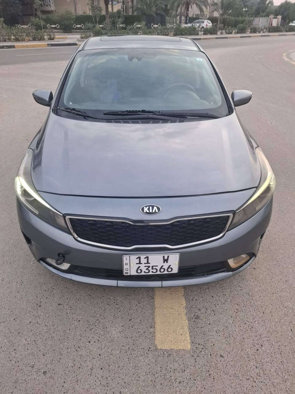 السلام عليكم كية فورتي 2018 وارد امريكي حادثها موضح بالصور فتحه وبصمه رادارت جانبي و  امامي شاشه اعطال لدات امامي خلفه مكينه 2000 دوش كير Atm كفاله من الصبغ والتبديل عدا البنيد بدون ايربك ليبل واحد وسلايت ماشيه 73 ميل مكان حي العامل
الرقم *********** بي واتساب السعر 127
