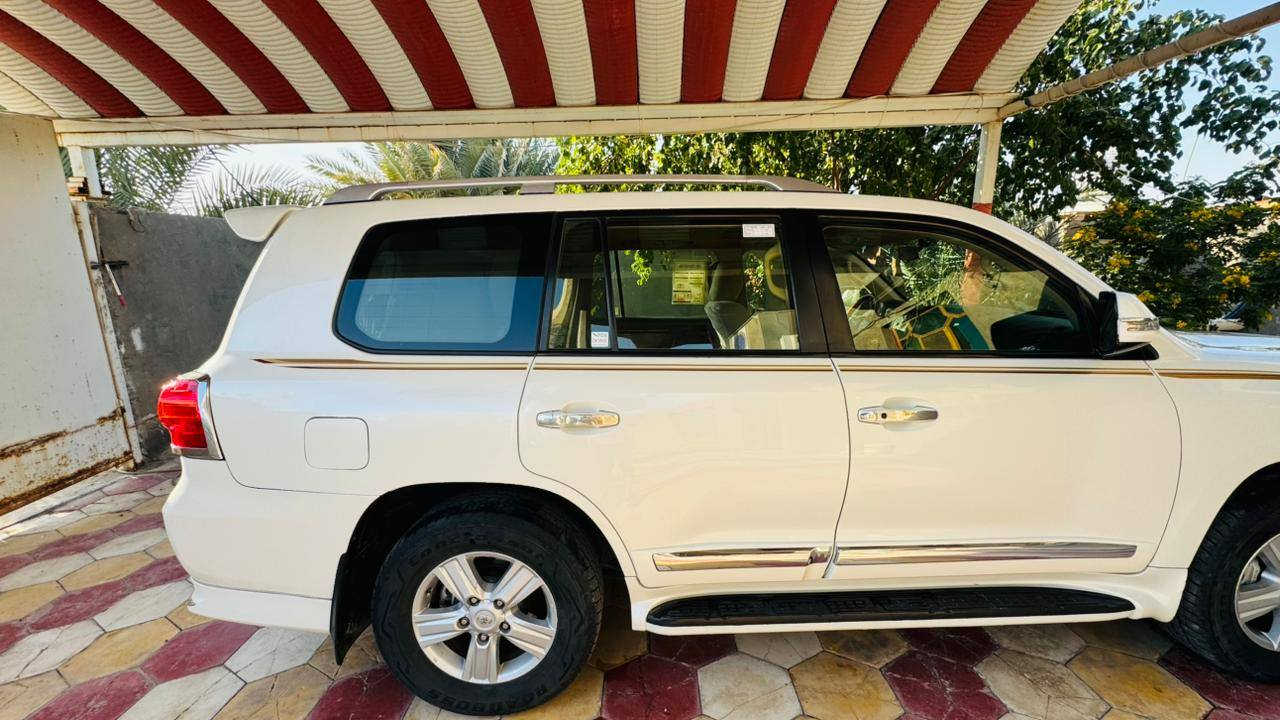 السلام عليكم
لاندكروزر موديل 14
رقم بغداد كفالة عامه
ماشيه ١٥٣
6 سلندر
السعر 410
موقع السيارة السماوة
***********
