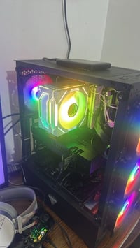 تجميعة كامل • AMD 7-9800X3D • RX5700 XT مستعمل