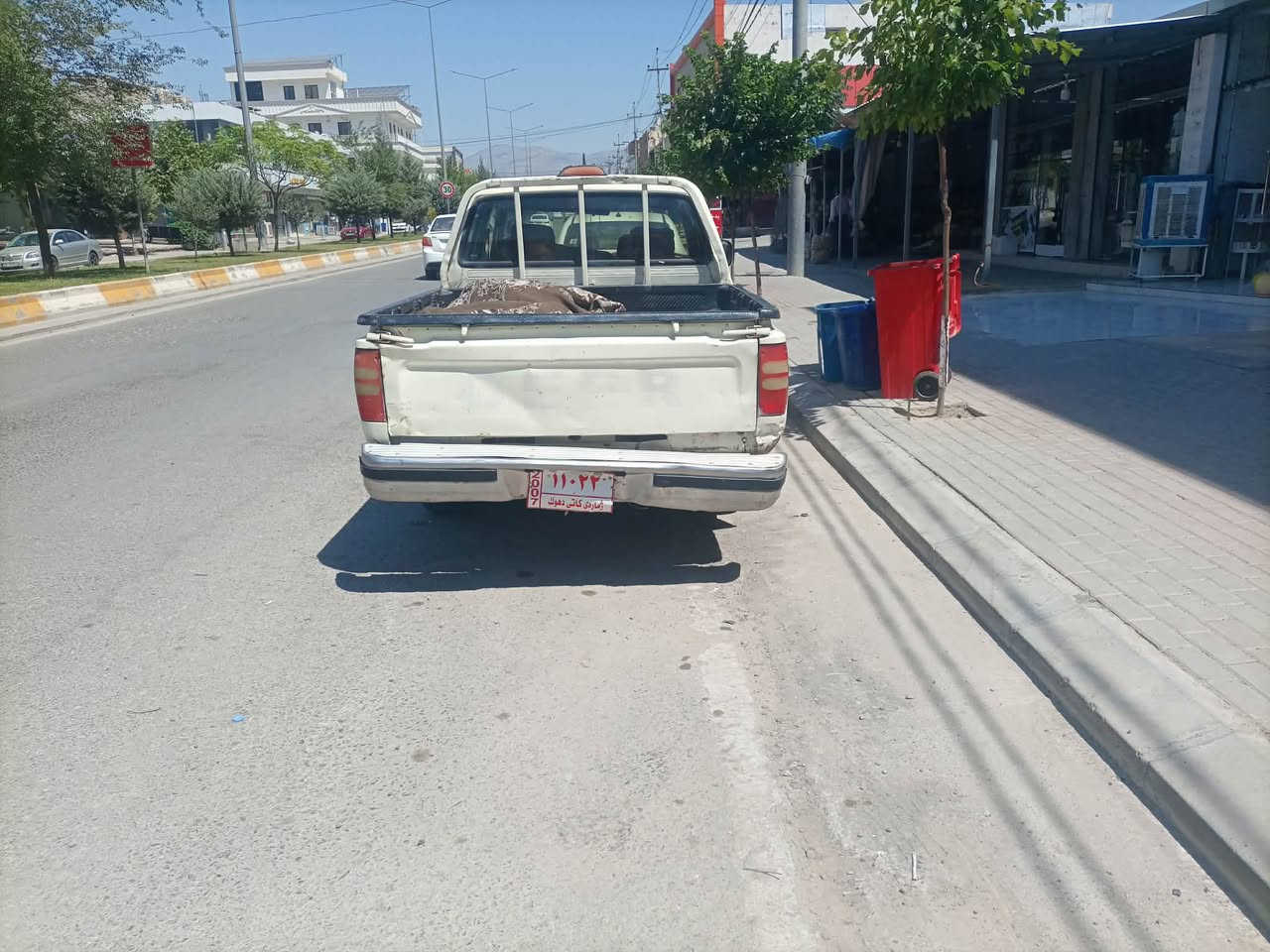 پیکاب دێر
مۆدێل: ٢٠٠٦ مواصەفات ٢٠٠٧
مەنەفێست ئەصلی
هەزەو پاکانەی سۆران
گێر  ومەکینە بەشەرتی فیتەر
٣٠ وەرەقەو معامەلەیەکی برایانە
*********** سوران, أربيل
