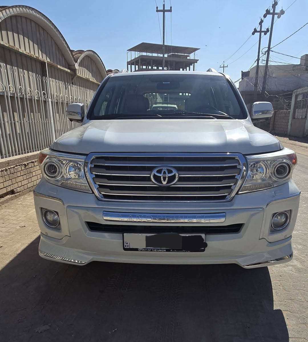 لاندكروز VXR 5700 .
الي عدهم معرفة باللاندكروز يعرفون شنو مواصفات الـ 5.7 مواصفاته تجي فول  .
موديل 2015 8 سلندر رقم شمالي .
سيارة مكفولة بيها ملاحظات بسيطة جداً  . وسونارها موجود 
السعر ٤٣٥ ورقه .
مكان السيارة نجف .
للأستفسار الاتصال واتساب او مباشر ع الرقم *********** او التواصل ماسنجر .
