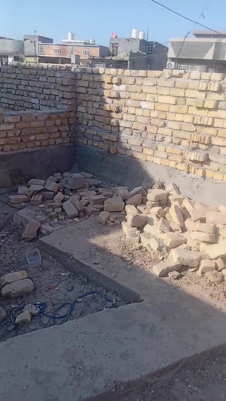 السلام عليكم
للبيع 100 م ٥ ×٢٠ زراعي سند ٢٥ الموقع مقابيل مولده سجاد موحان
للاستفسار ***********
