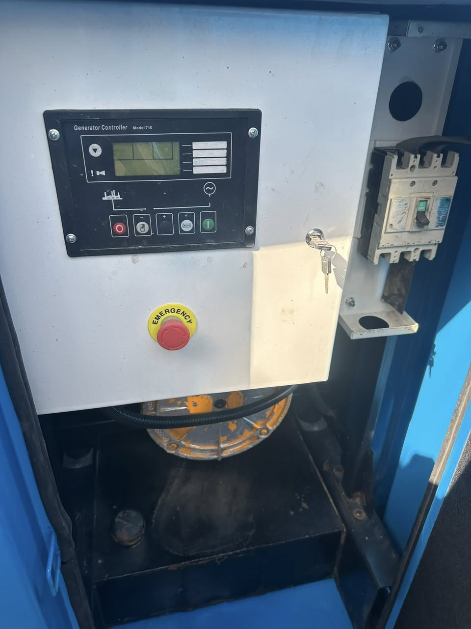 السلام عليكم   

قطربستم  ٩١مليم

مولده بيركنز ٢٧  كي في محرك بلادي مامفتوح

٣سلندر

بلاديه  العنوان  كراده  قرب  مجمع مشن شارع جاك عبود

الا ستفسار نتصال مكلف بلنشر  ‭        ٠٧٧١ ٣٦٥ ٨٢٠٢‬
